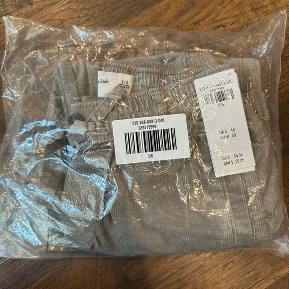 Boy’s Abercrombie Baggy Pull-On Corduroy Cargo Pants (New in bag) - Picture 3 of 3